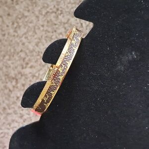 Fashion Desighn Gold and Brown Bracelet